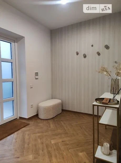 Seller's Listing: House for Sale, 5 minutes from the City Lake