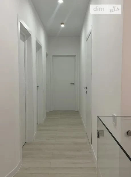 Seller's Listing: House for Sale, 5 minutes from the City Lake