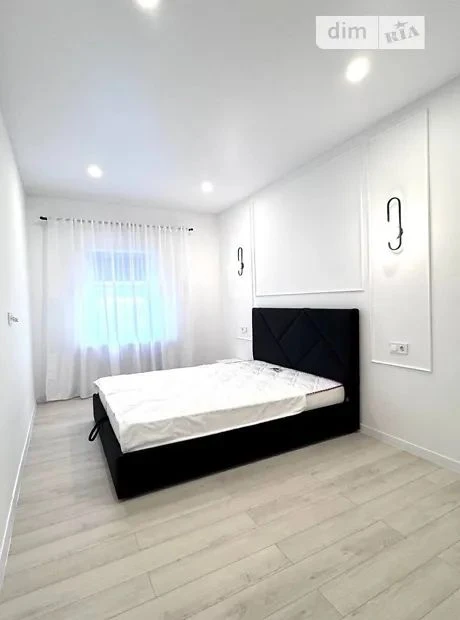 Seller's Listing: House for Sale, 5 minutes from the City Lake