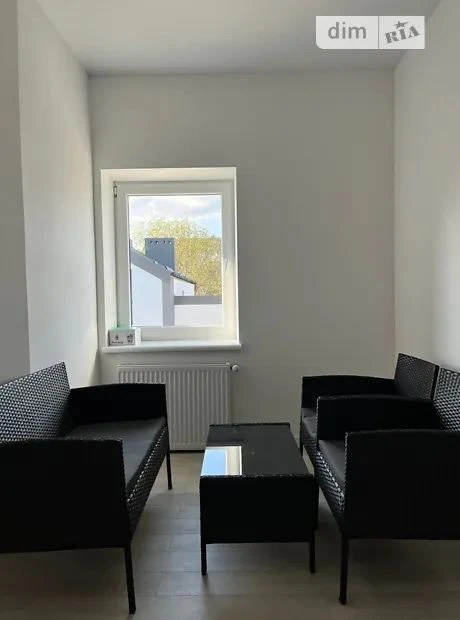 Seller's Listing: House for Sale, 5 minutes from the City Lake