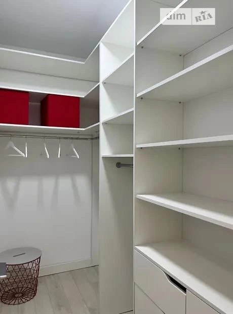 Seller's Listing: House for Sale, 5 minutes from the City Lake