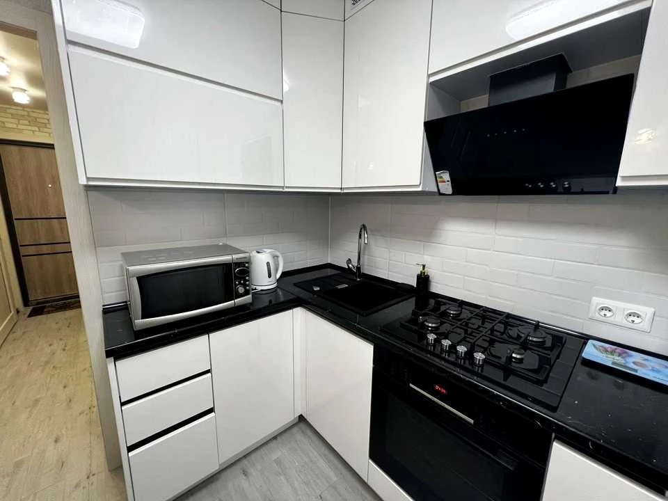 Apartment. Житомир, Шкільний пров.