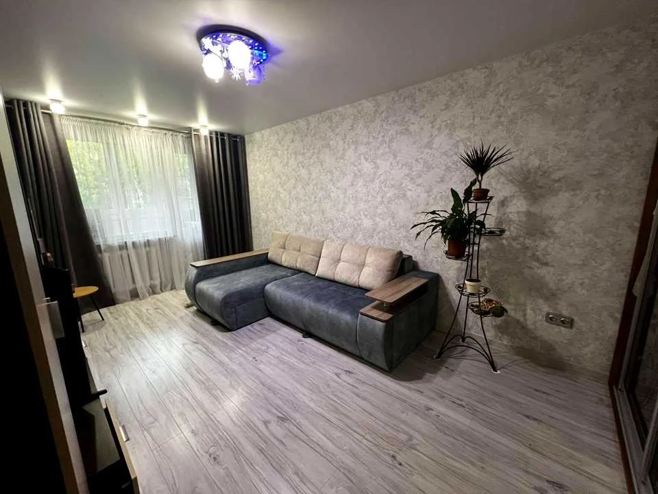 Apartment. Житомир, Шкільний пров.