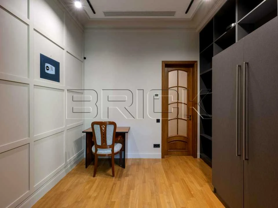 Apartment. Michael Kochynsky Street, Kyiv