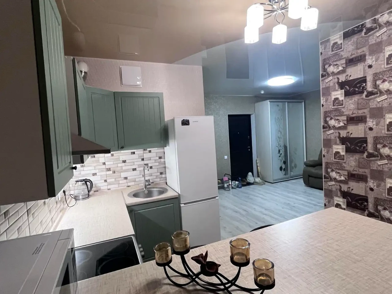 Rent 2-room apartment 43 m² on the 6th floor.