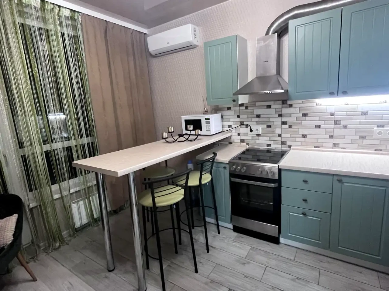 Rent 2-room apartment 43 m² on the 6th floor.