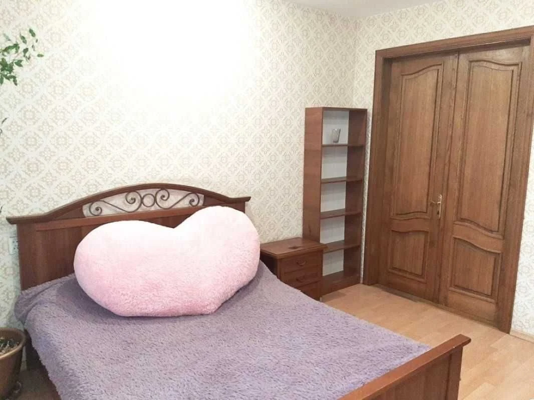 Sale of a 3-room apartment, Holosiiv district, Prospect N