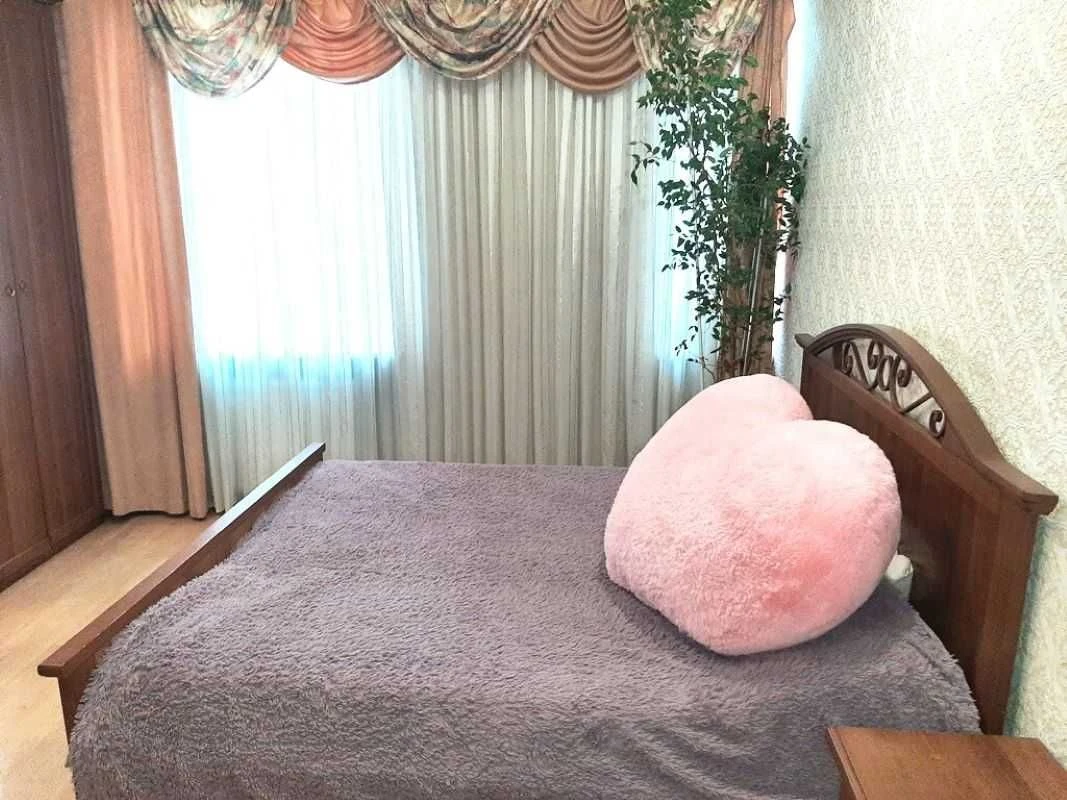 Sale of a 3-room apartment, Holosiiv district, Prospect N