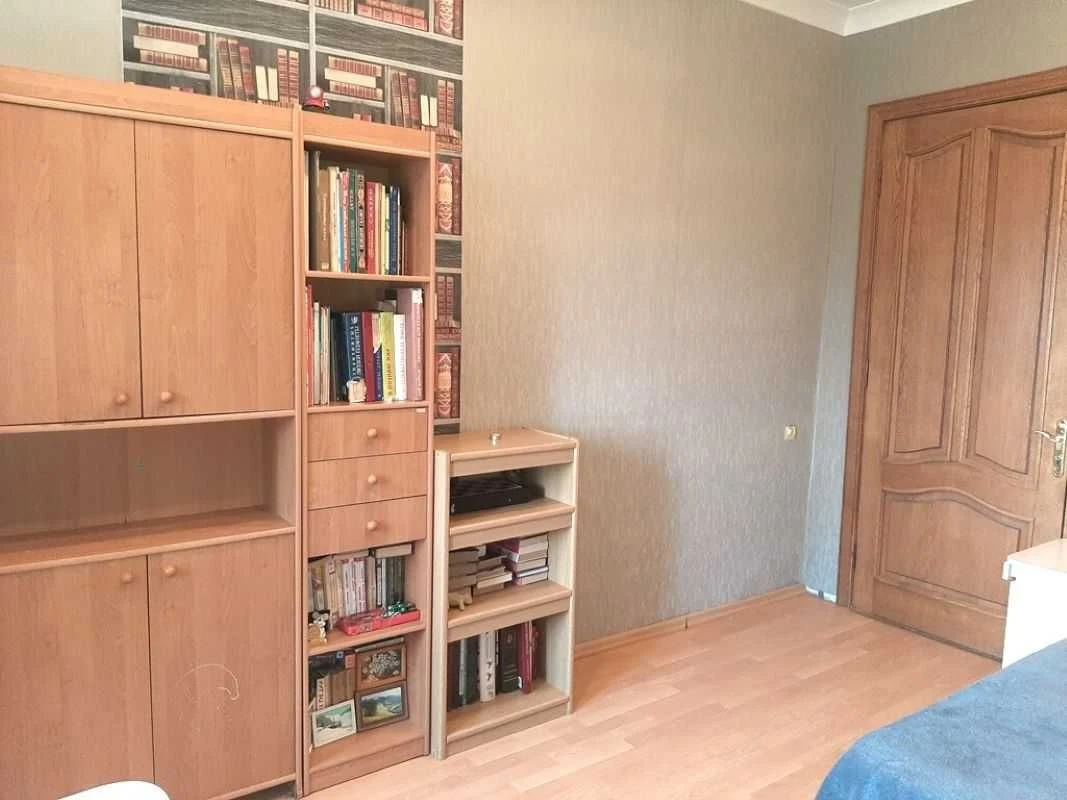 Sale of a 3-room apartment, Holosiiv district, Prospect N