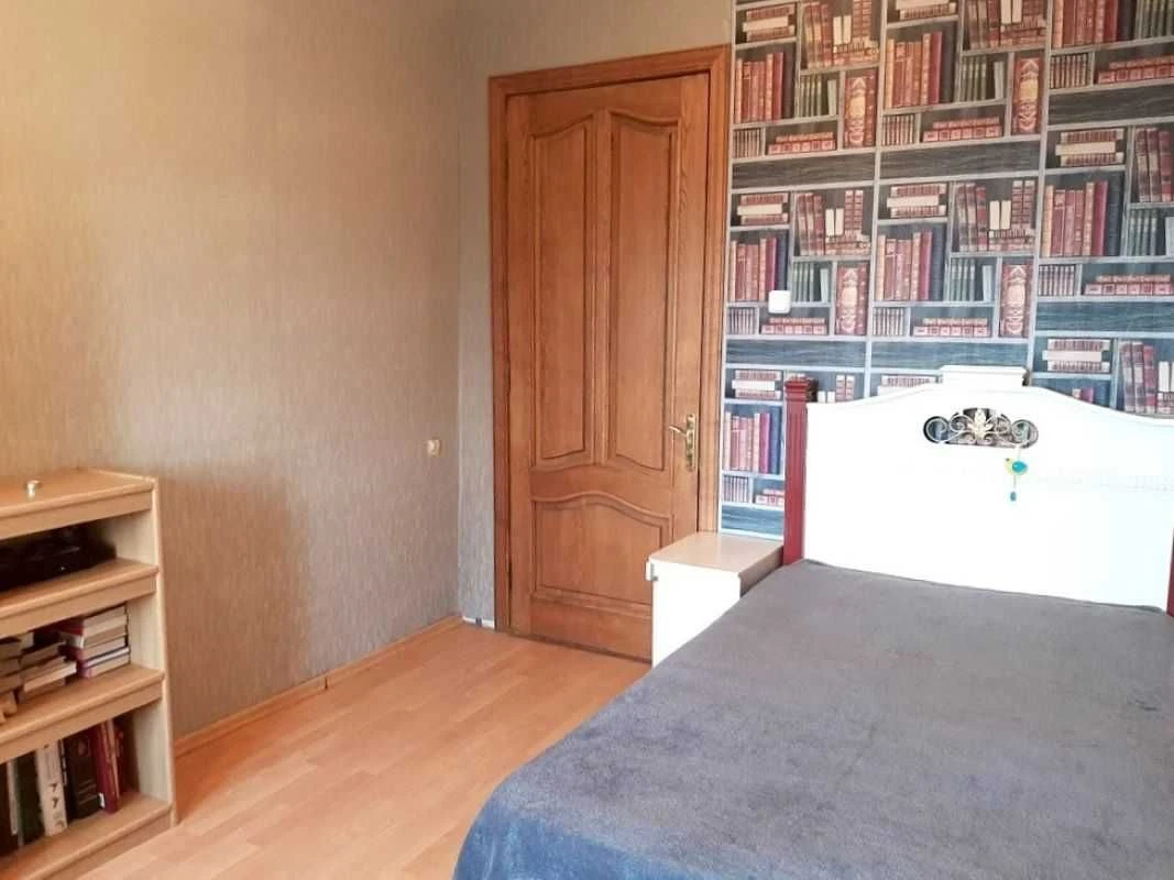 Sale of a 3-room apartment, Holosiiv district, Prospect N