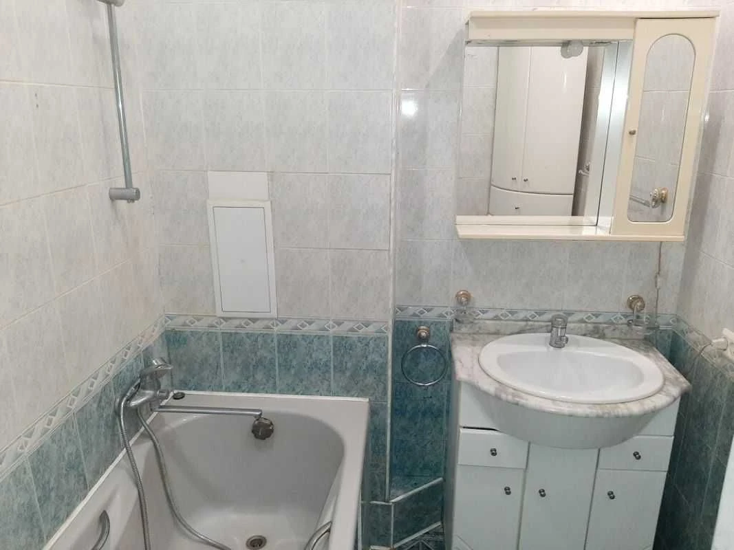 Sale of a 3-room apartment, Holosiiv district, Prospect N