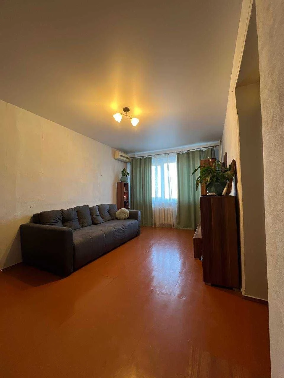For Sale: 3-room apartment, Robotse Street, Lesya Ukrainka, Center