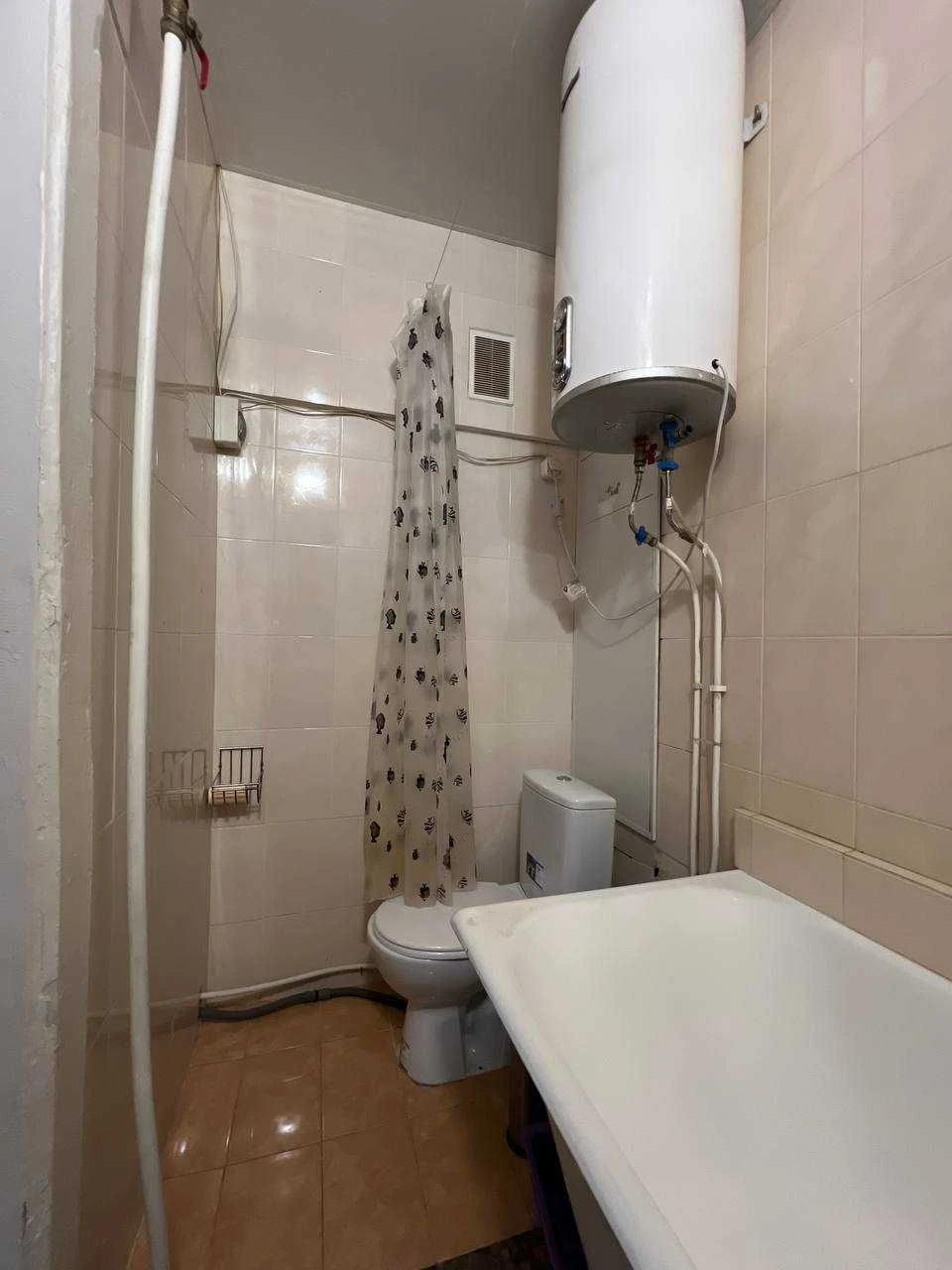 For Sale: 3-room apartment, Robotse Street, Lesya Ukrainka, Center