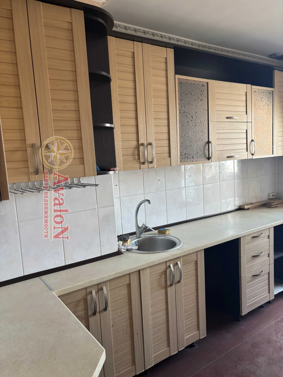 Продажа 3-комнатной квартиры в газовом доме на ул. Семена