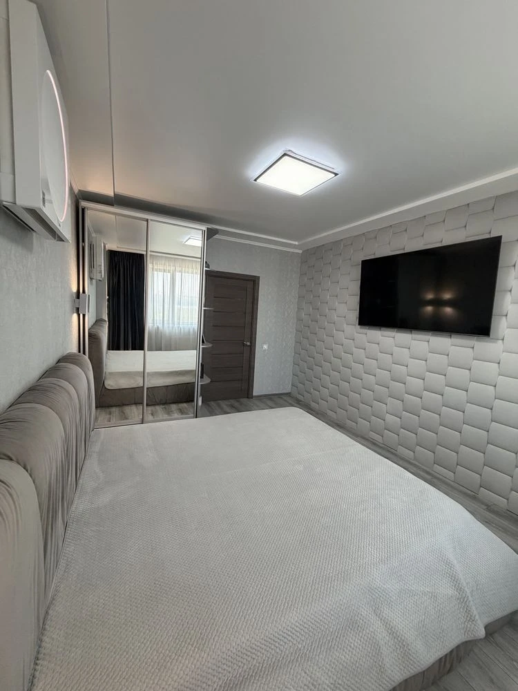 FOR SALE, PANORAMIC 2-bedroom apartment, Left Bank
