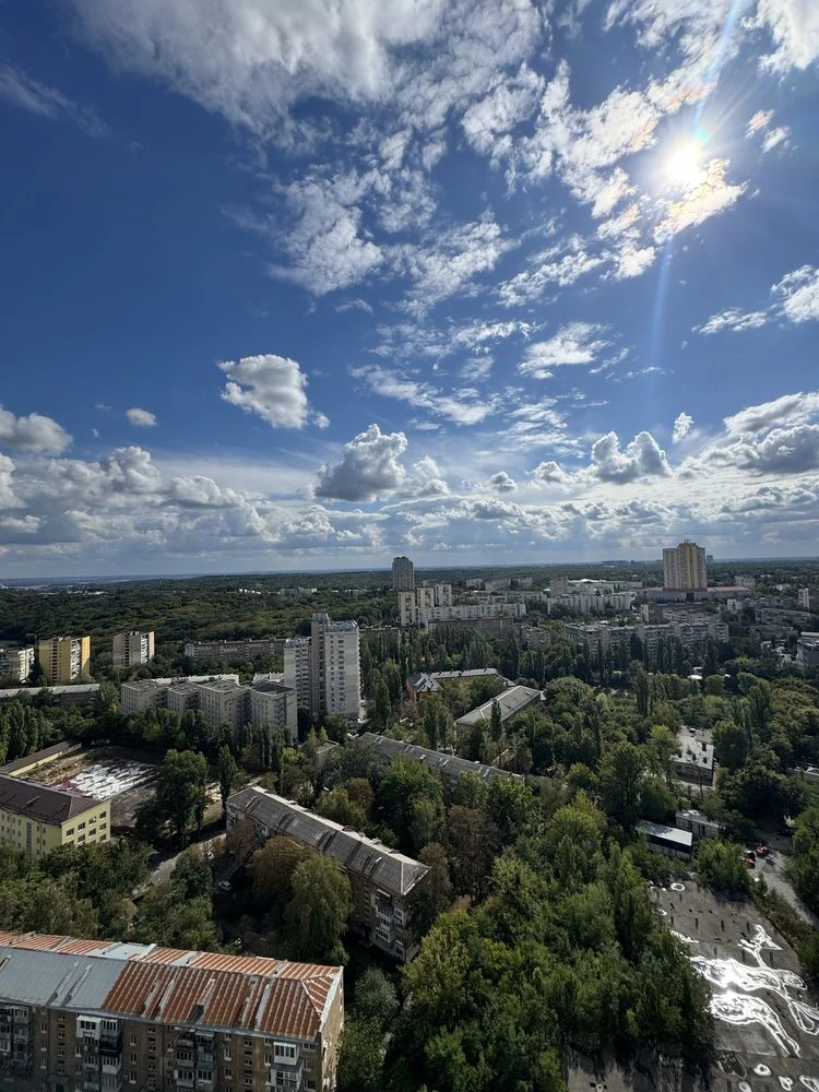 2-кімнатна в ЖК Вежа на Ломоносова, метро Васильківська