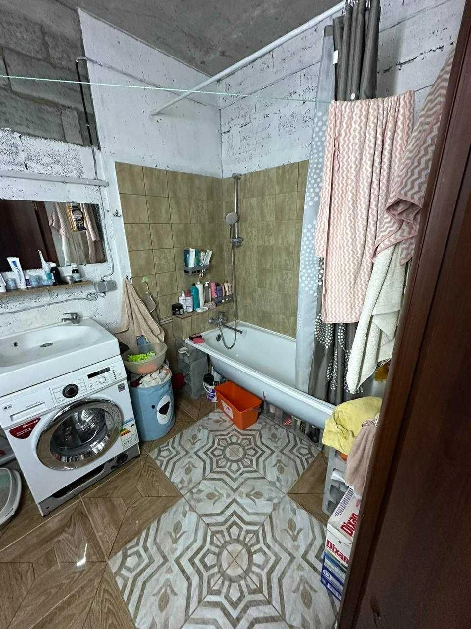 Продам 1-кімнатну квартиру. Вул. Аболмасова, 4А. 2-й поверх.
