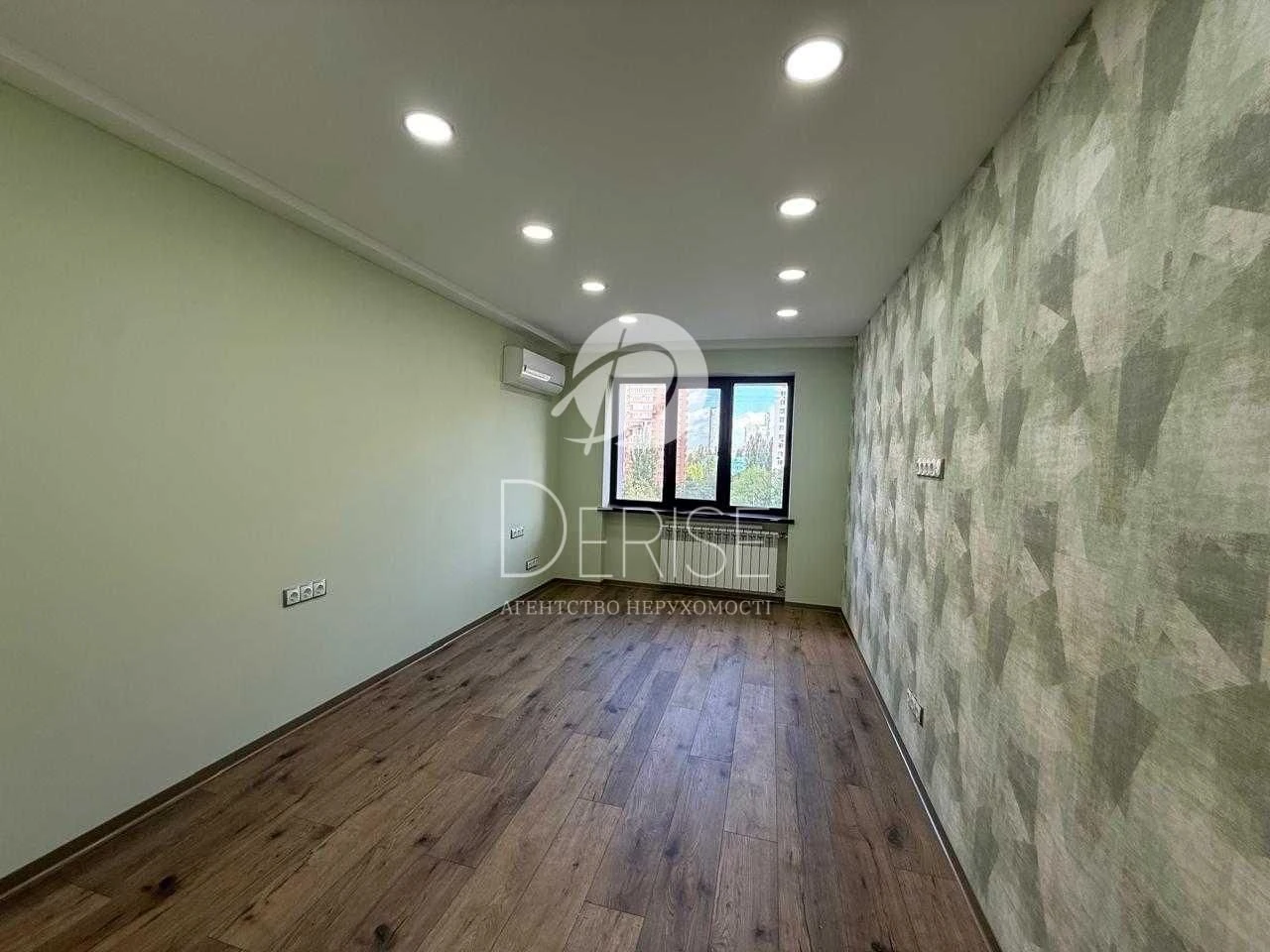 ДЕРЖПРОГРАМИ + Продаж 3-кімнатної квартири на Русанівці | ву