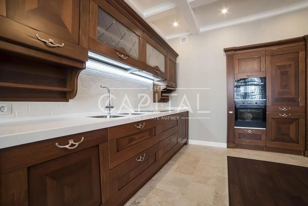 NEW 3-room apartment for sale in the clubhouse of the Novopecherskie Lypky Drago residential complex