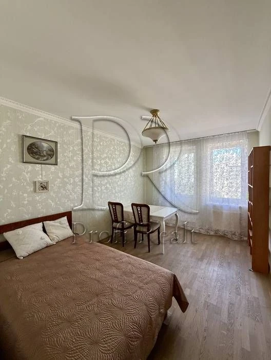 Без %. Продажа: 3 к.кв. , 102 м2., 7-этаж ЖК Лико-Град, ул.