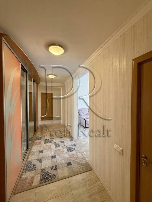 Без %. Продажа: 3 к.кв. , 102 м2., 7-этаж ЖК Лико-Град, ул.
