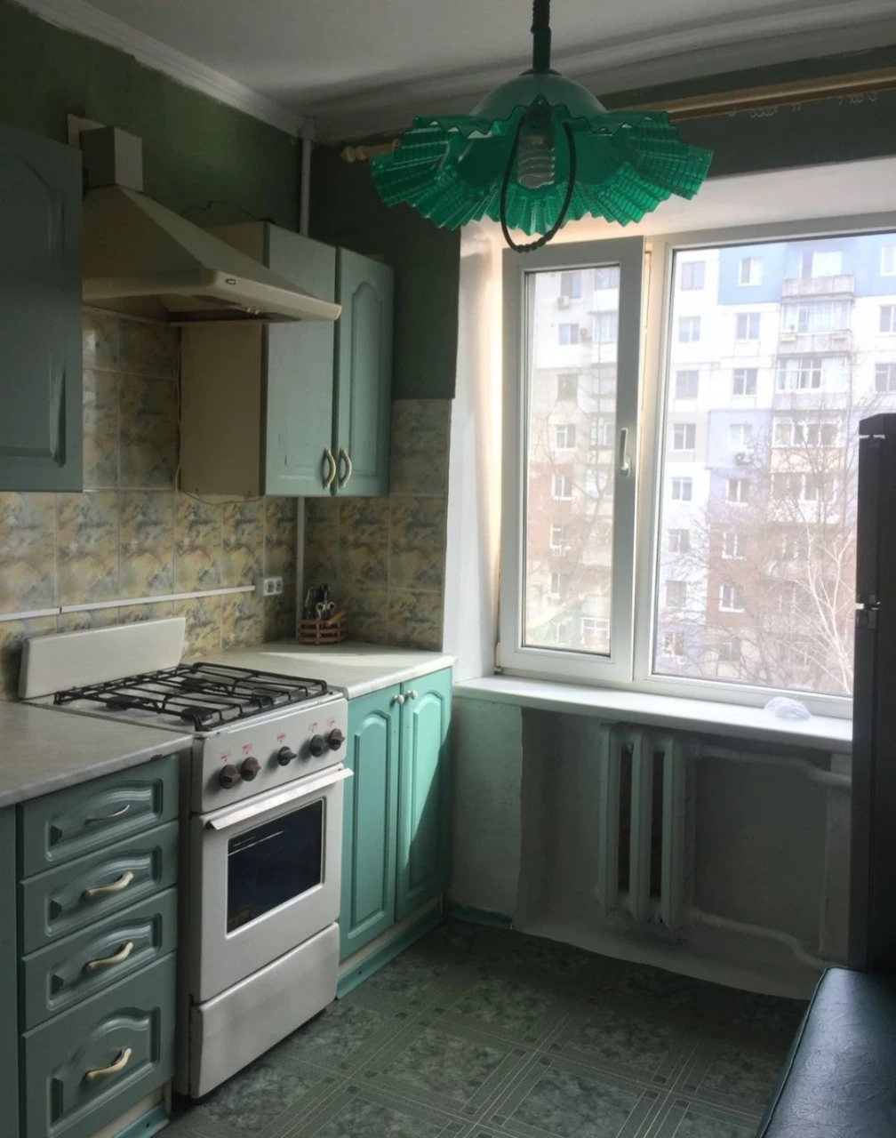 For sale, 2-room apartment. Center.