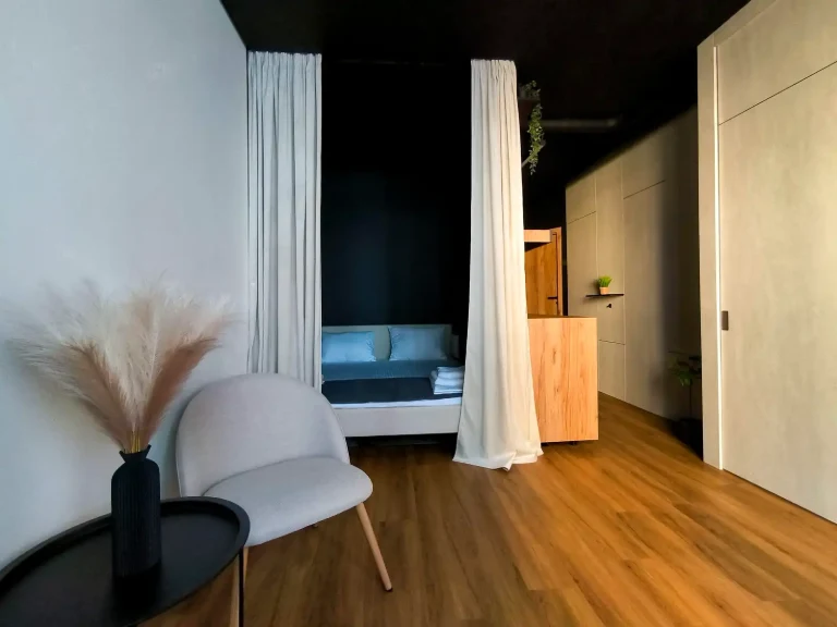 Rent 1-bedroom apartment 25 sq m, 4th floor