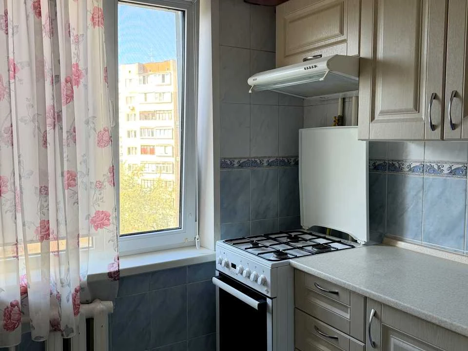 Apartment. Volodymyr Iasyuk Street, Kyiv