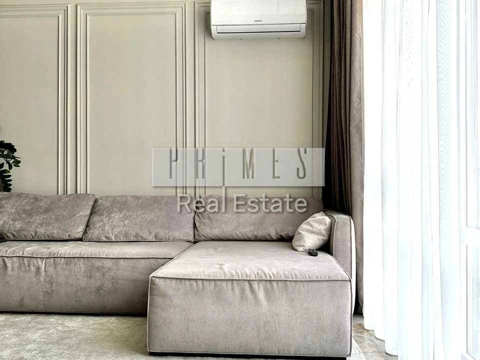 Apartment. Kyiv, Saperne Pole Street
