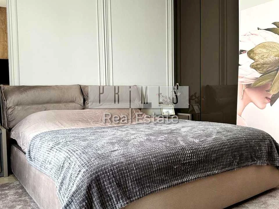 Apartment. Kyiv, Saperne Pole Street