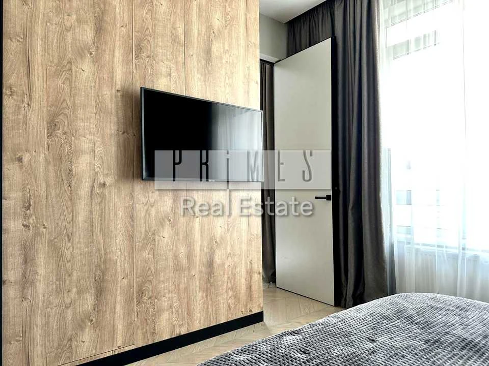 Apartment. Kyiv, Saperne Pole Street