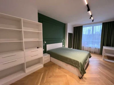 Apartment. Hlybchyska St.