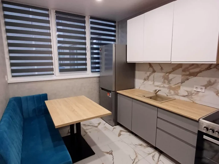 Rent 1-bedroom apartment 34 m² on 6th floor of a building.
