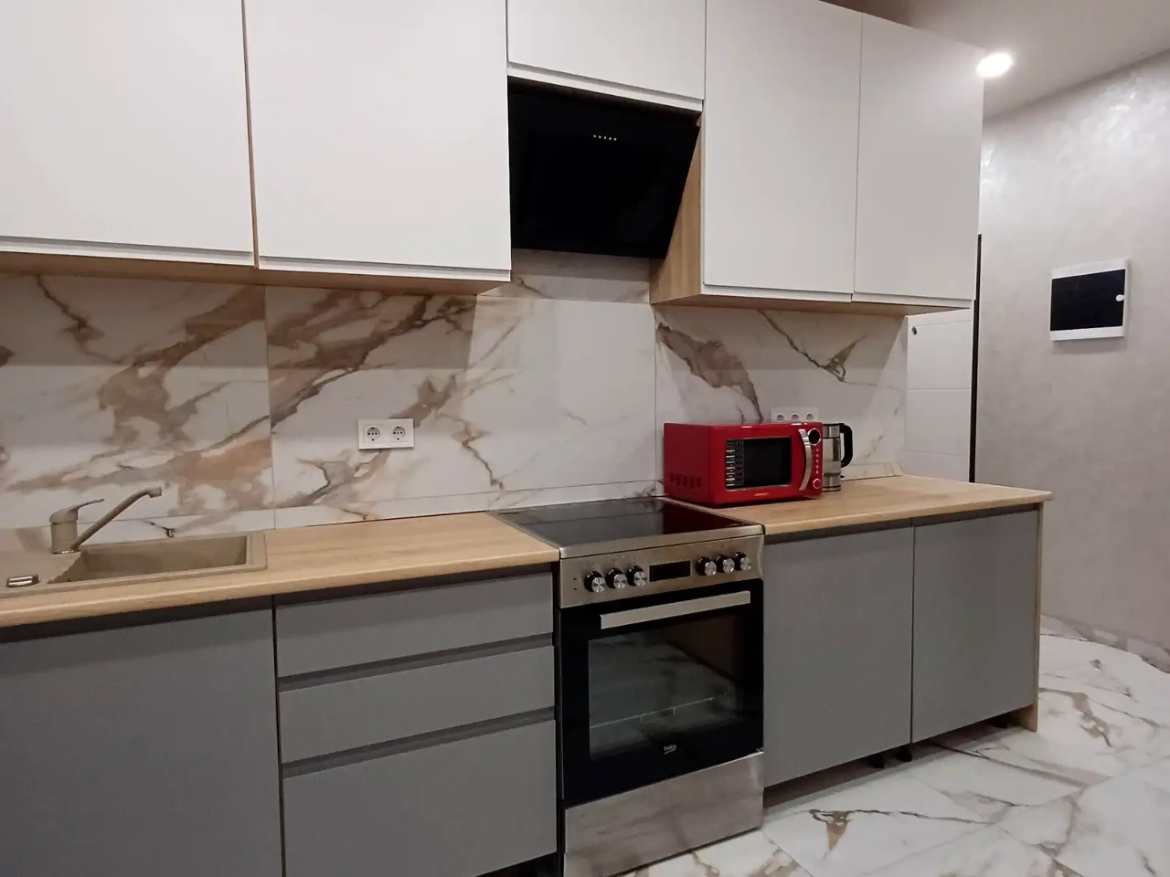 Rent 1-bedroom apartment 34 m² on 6th floor of a building.