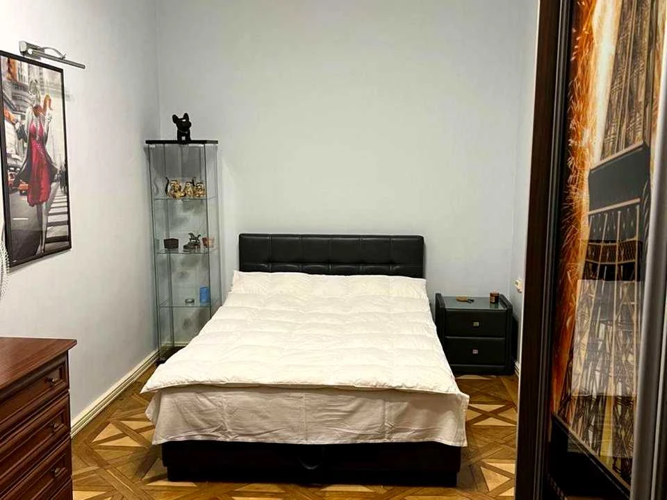 Apartment. Hetman Petro Doroshenko Street, Lviv