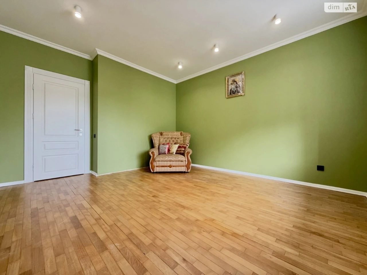 Sale of Apartment in Ivann Rubchak Street