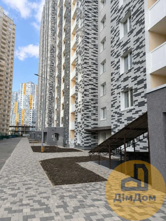 Sale of a 3-bedroom apartment / Revutsky 54-B / Kharkiv metro station
