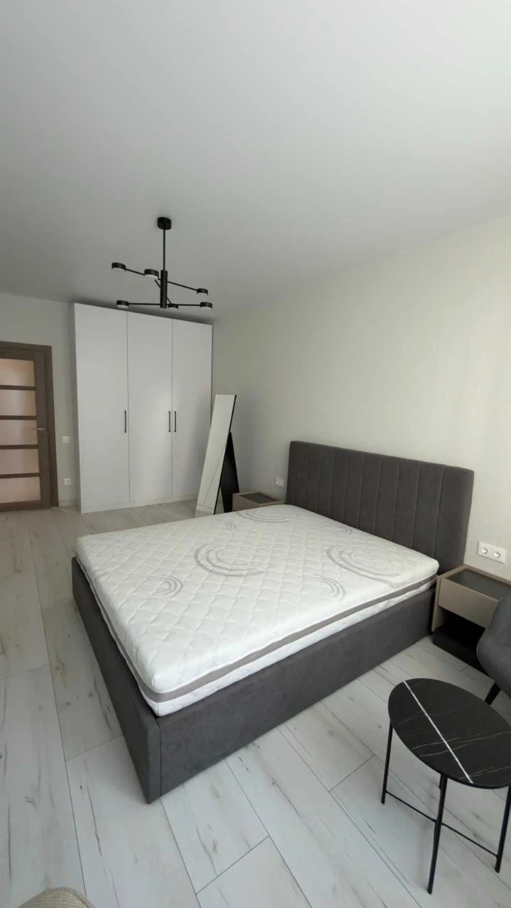 БЕЗ КОМІСІЇ!! 43,6 м² з ремонтом меблями та технікою, ЖК «Си
