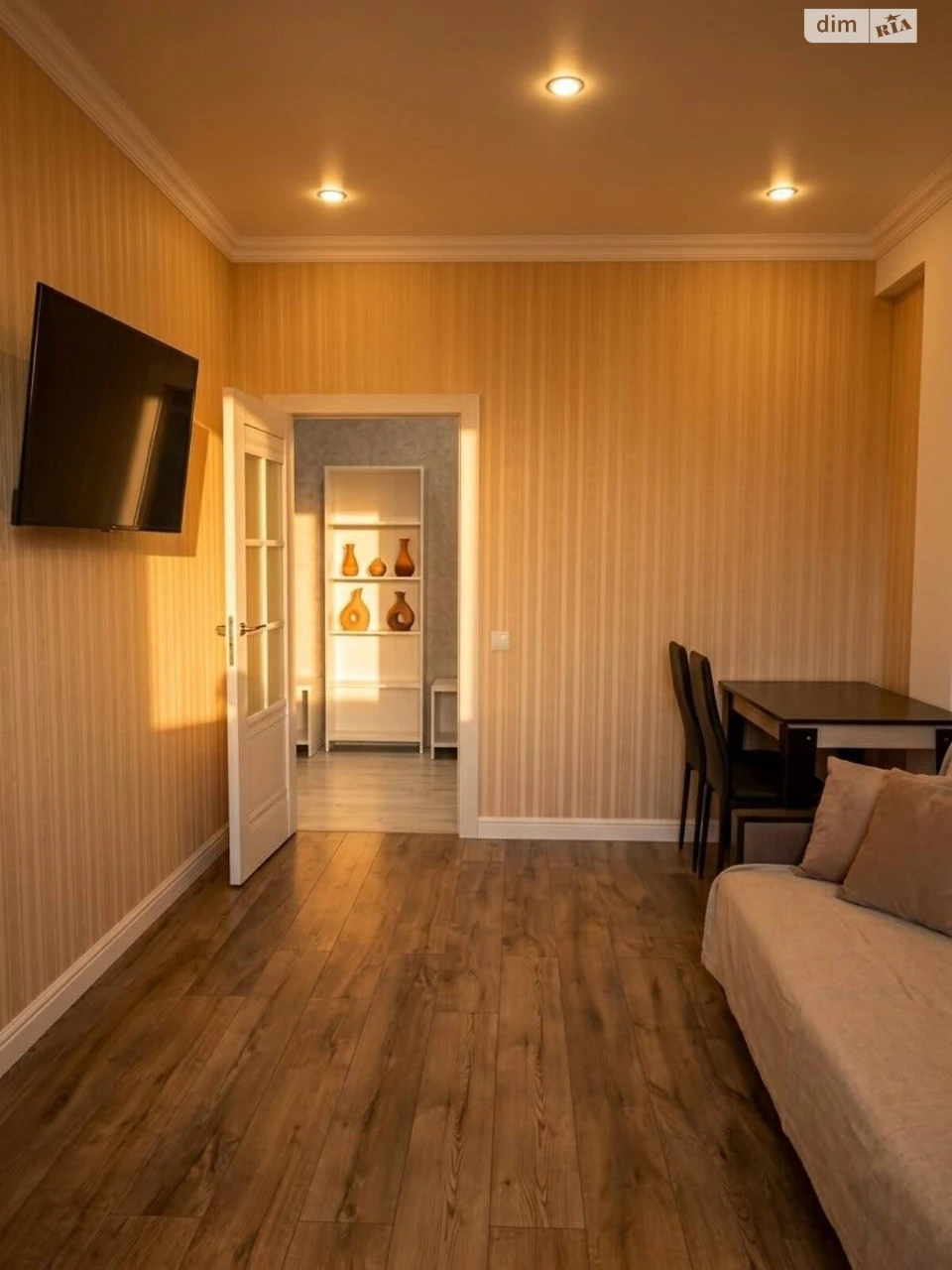 Sale of Apartment, Left Bank