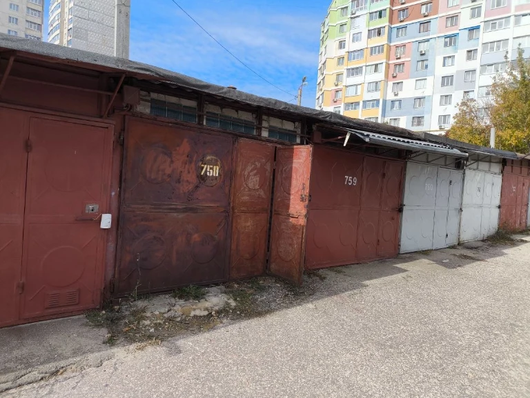 Garage for sale in the garage cooperative on Velozavodskaya