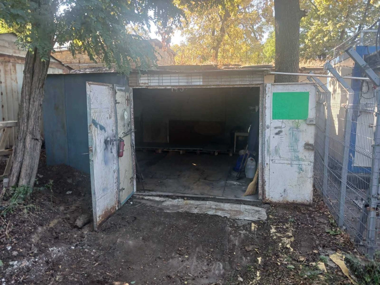 Garage for sale - metal. Parking area near the Moskvich market 2200 UAH