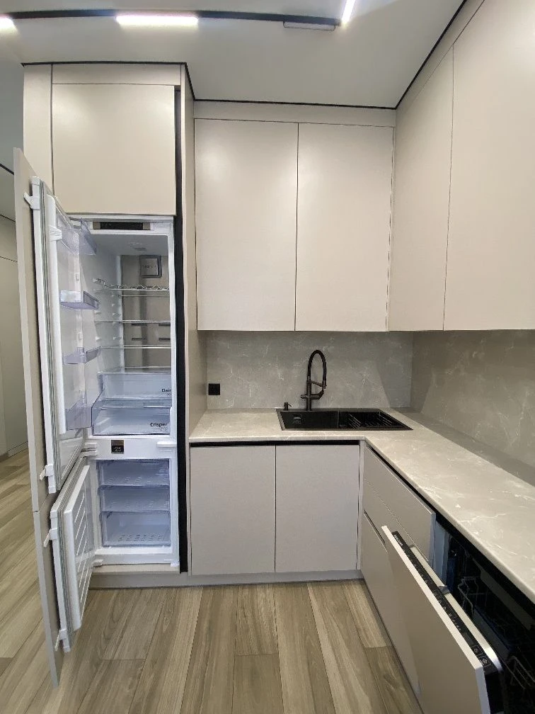 Sale of a 1-bedroom apartment with designer renovation | ЖК Лу