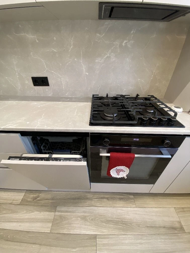 Sale of a 1-bedroom apartment with designer renovation | ЖК Лу