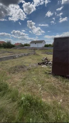 Участок с фундаментом в микрорайоне Восточный