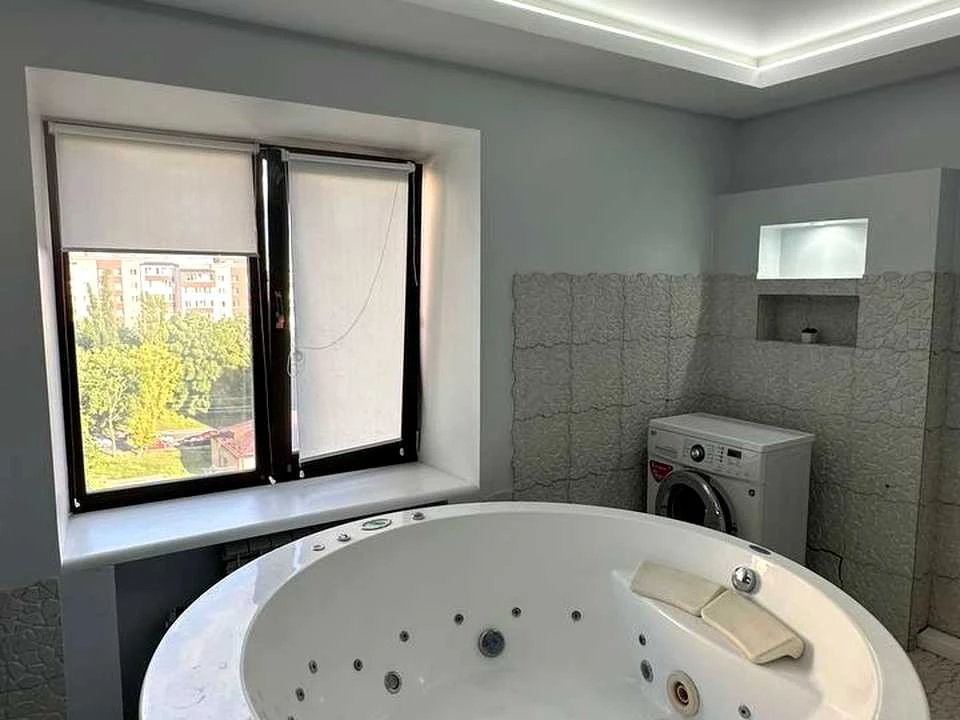 Apartment. Stepan Bandera Street, Lviv