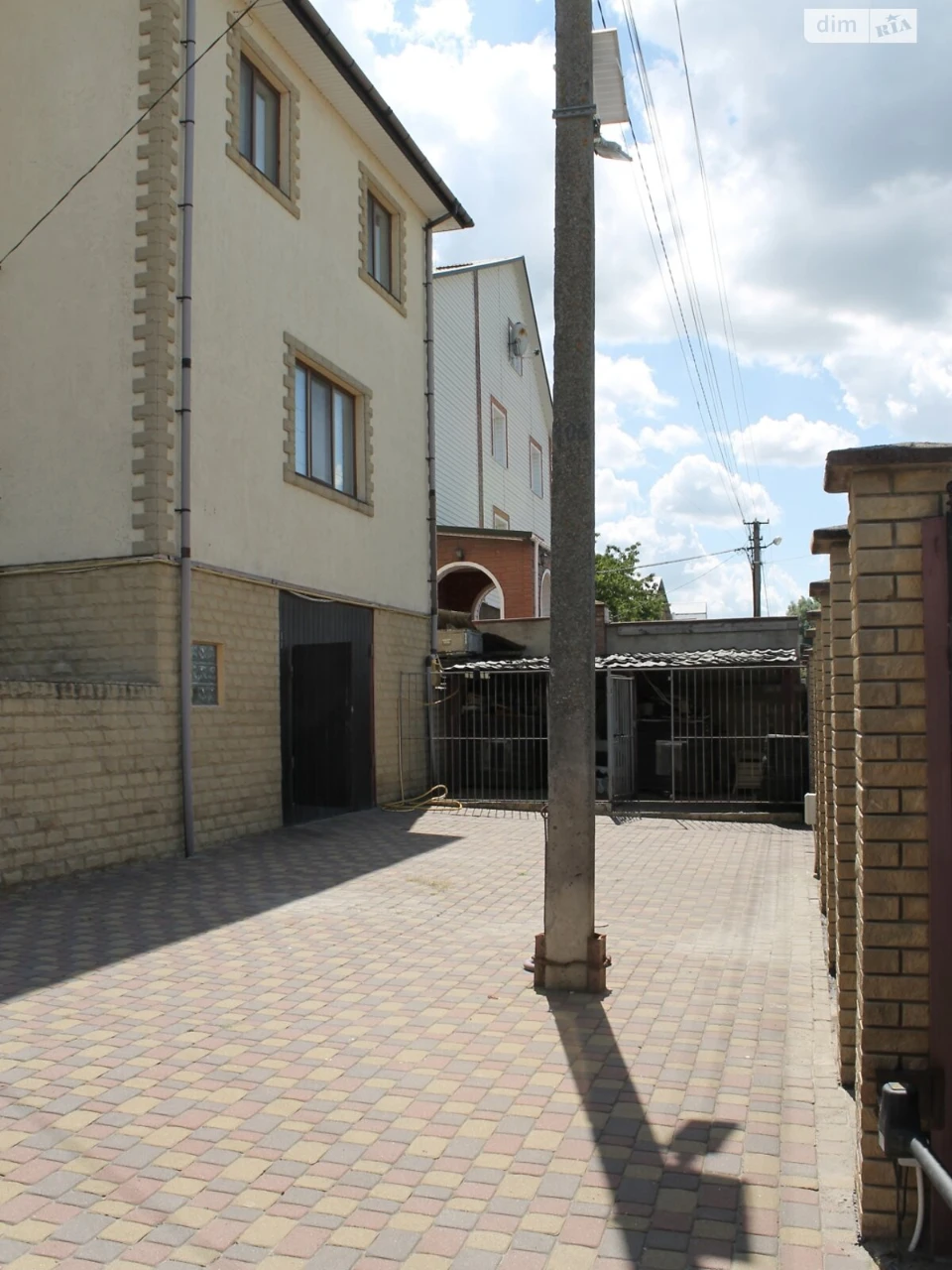 House for Sale - Southern Dubove