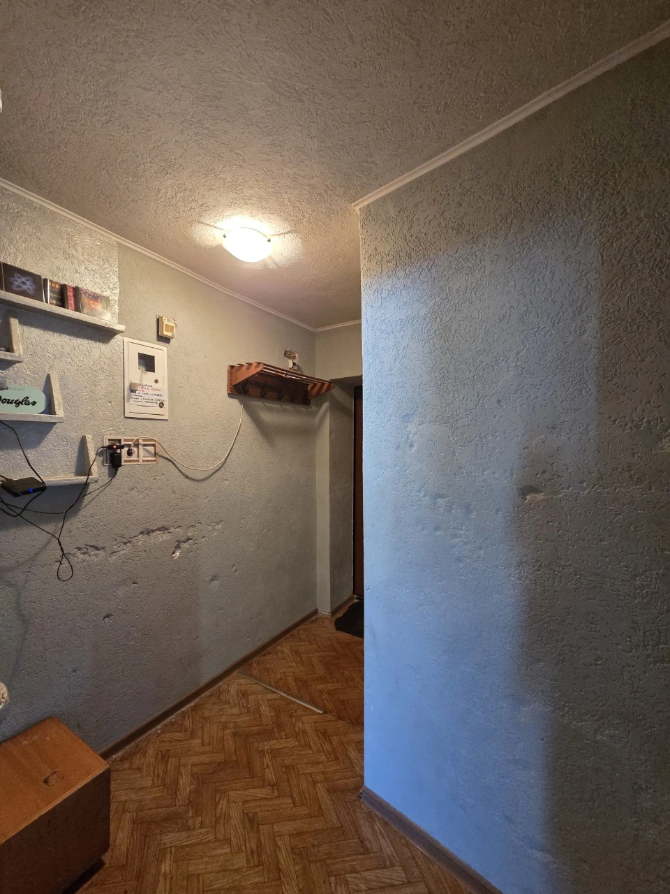 Selling a 2-bedroom apartment in the city center, 4th floor of 5