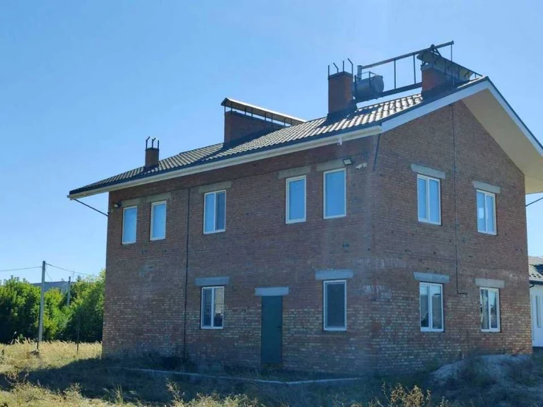 House. Черкаov, West