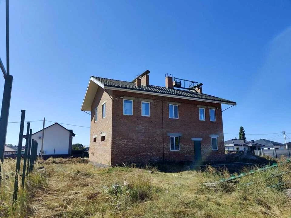 House. Черкаov, West