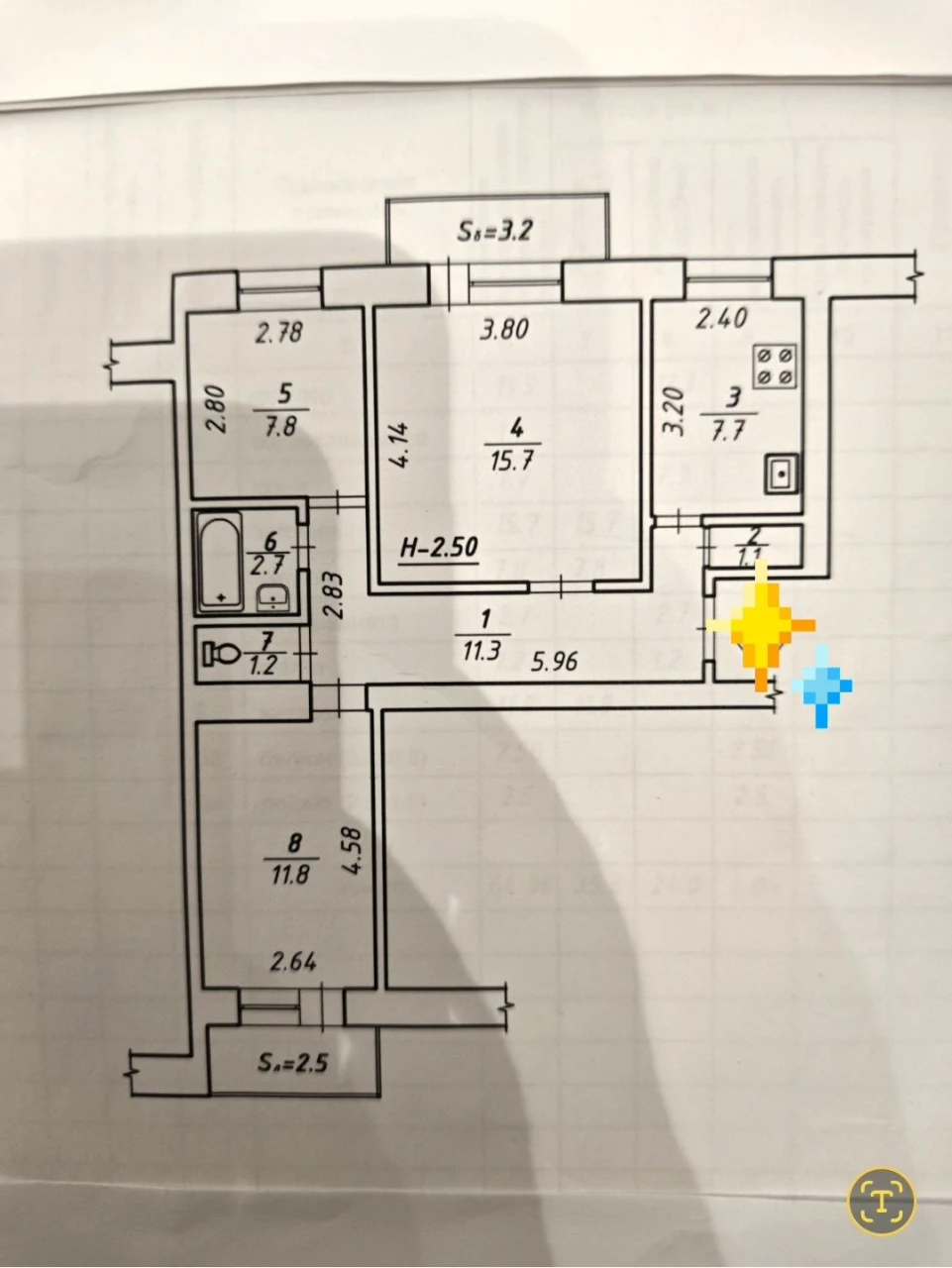 For Sale: 3 rooms, Center, Brick, Furniture and appliances
